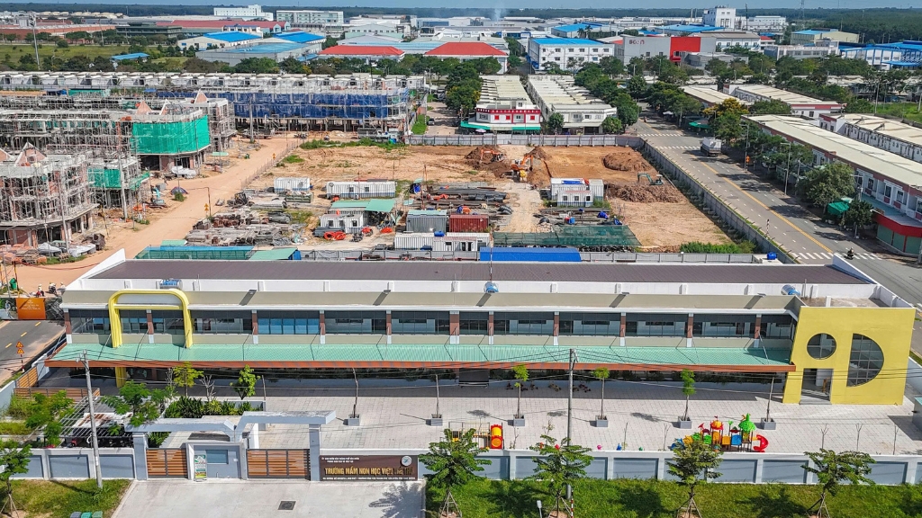 Học viện trẻ thơ