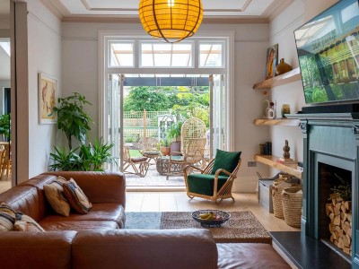 Phong thủy nhà ở theo tuổi: Hướng dẫn chọn hướng & bố trí hợp mệnh gia chủ